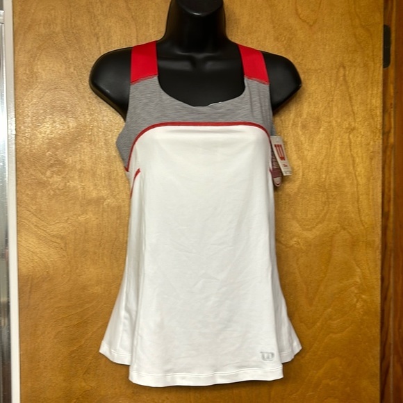 Wilson Tops - BNWT Women’s Wilson W FW Ashland Heather X Back TA sz M